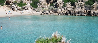 Vendicari time, just steps away from the calamus beaches and vendors