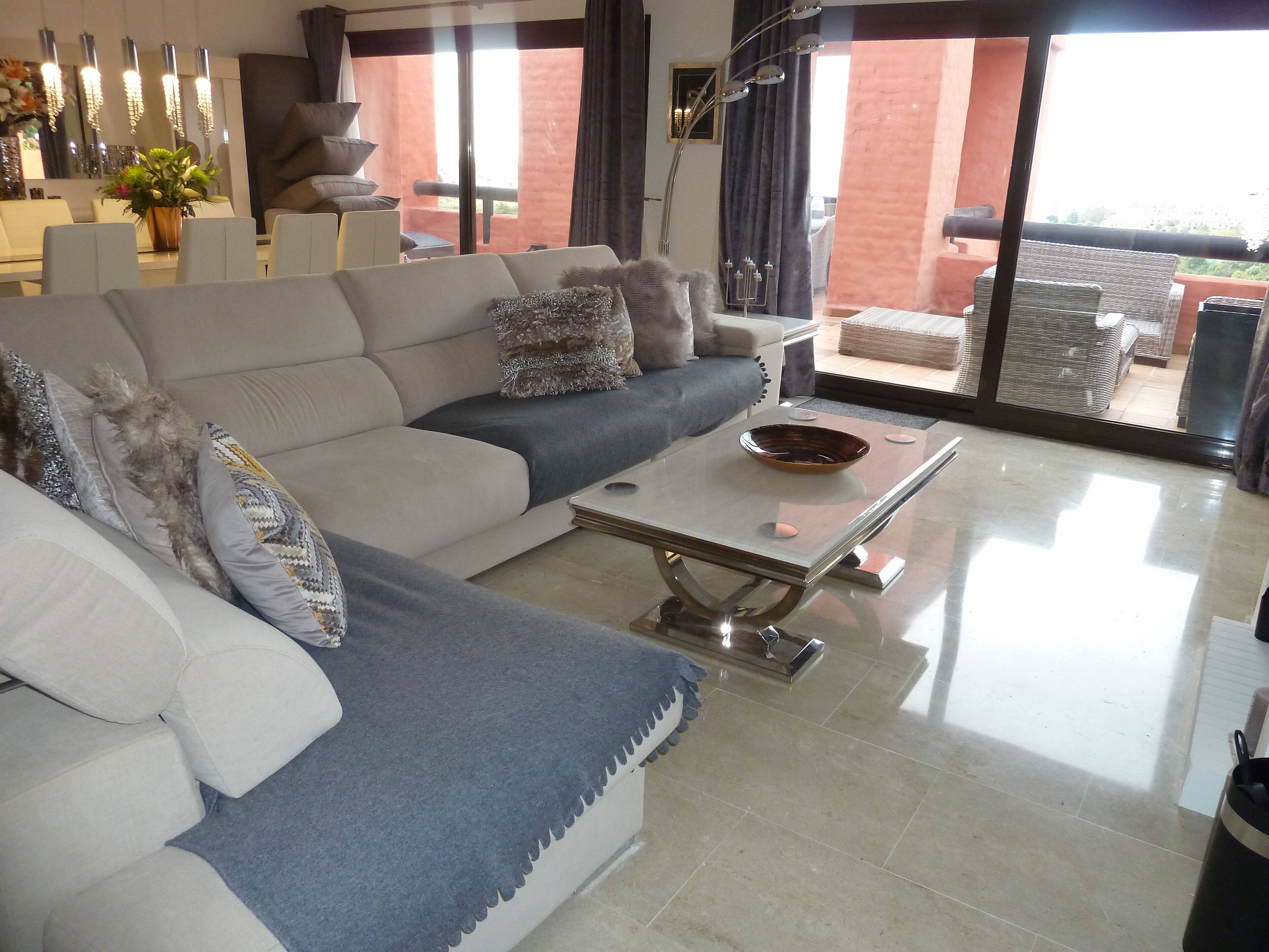 Luxurious 3 bed modern penthouse with stunning sea views and large terrace 