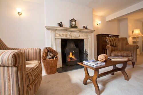 Lovely Character Dartmoor Cottage Just Below the Famous Haytor Rocks