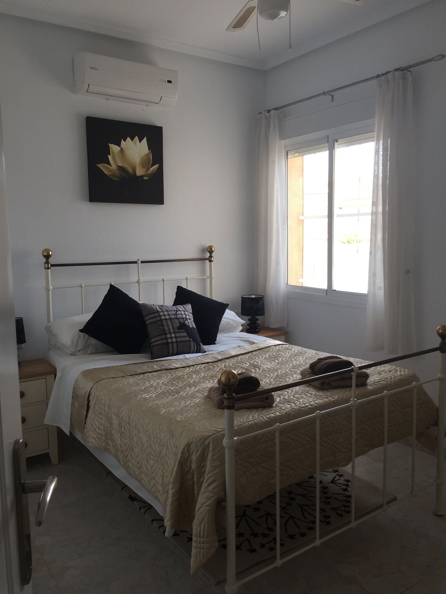 Child friendly Stunning villa with private pool, close to golf course