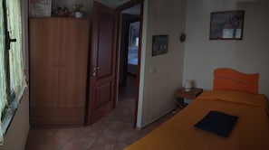 4 chambres, fer et planche à repasser, Wi-Fi gratuit, draps fournis