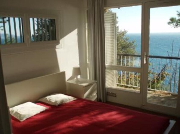 1 bedroom, iron/ironing board, free WiFi