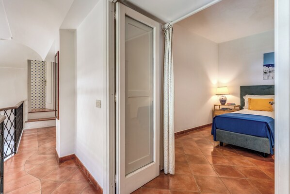 2 bedrooms, iron/ironing board, travel crib, free WiFi