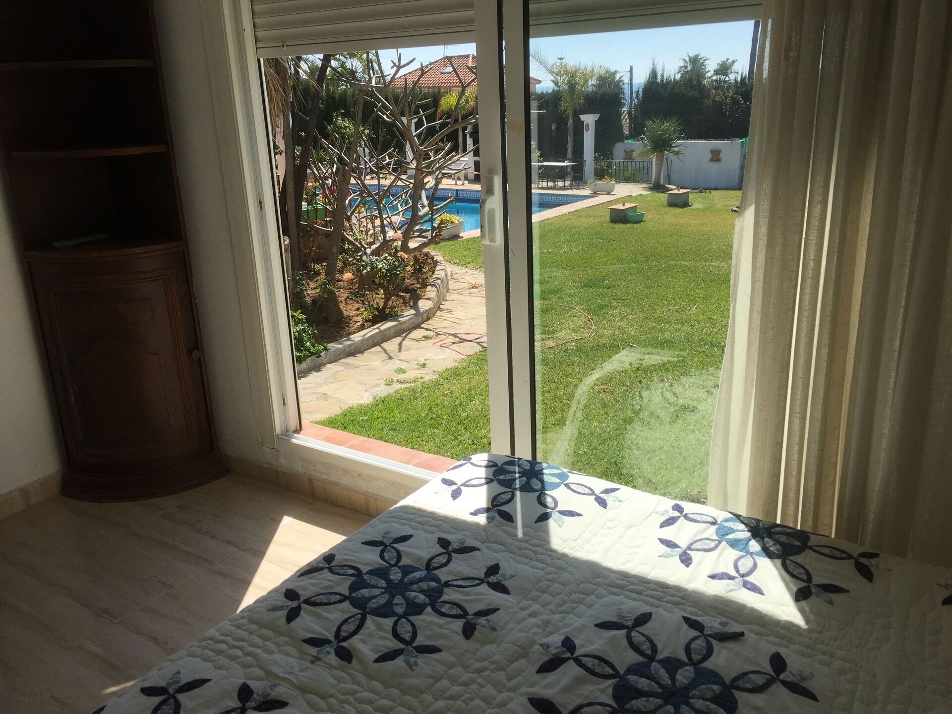VILLA 4/5 BEDROOMS, 3 BATH, LARGE GARDEN, PRIVT POOL, BBQ, PING PONG, NEXT BEACH
