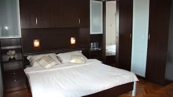 4 Schlafzimmer, Bügeleisen/Bügelbrett, Reisekinderbett, kostenloses WLAN