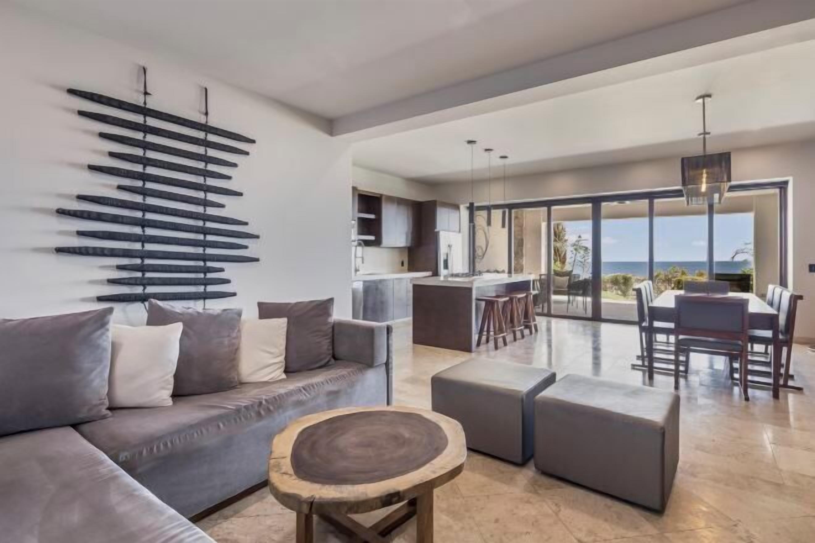 Living area | 65-inch Smart TV with cable channels