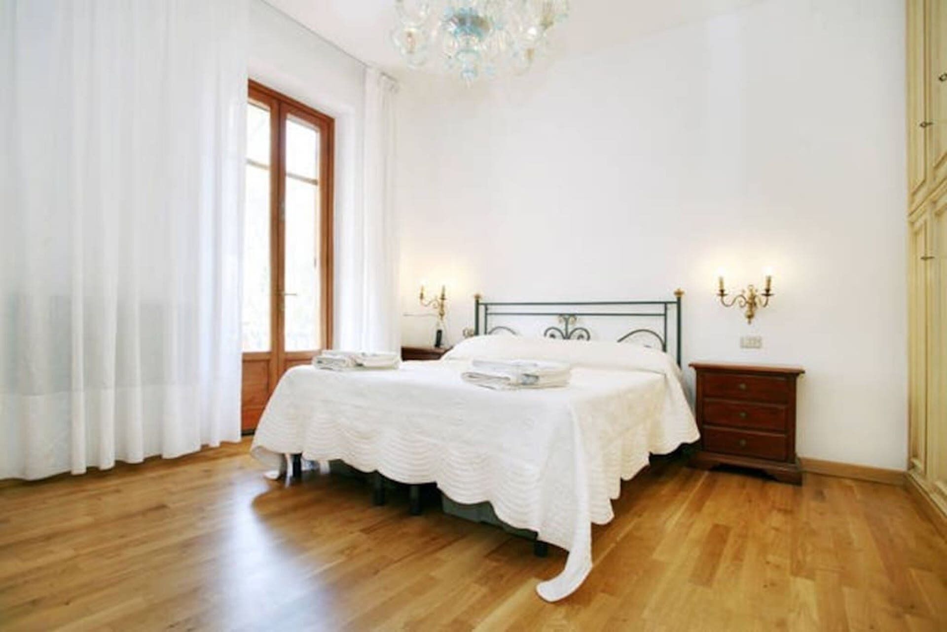 4 Schlafzimmer, Bügeleisen/Bügelbrett, kostenloses WLAN, Bettwäsche