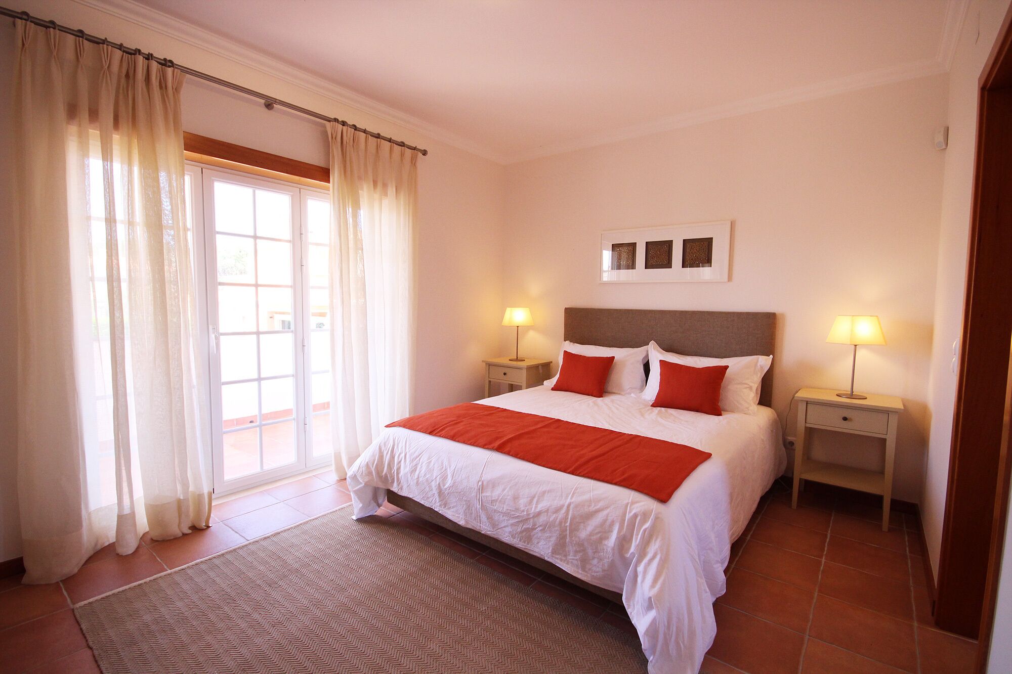 4 bedrooms, iron/ironing board, travel crib, free WiFi