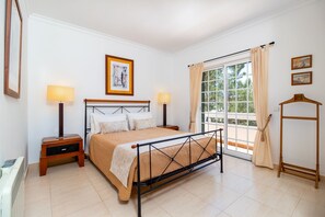 4 bedrooms, in-room safe, iron/ironing board, travel cot