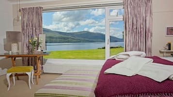 3 bedrooms, iron/ironing board, travel crib, free WiFi