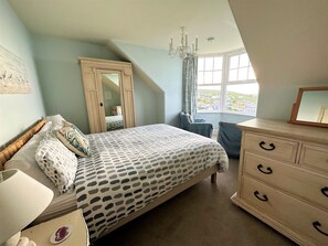 6 habitaciones, tabla de planchar con plancha y wifi gratis