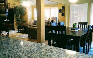標準客房, 多張床, 非吸煙房 (Tara Gardens 2 Bedroom Plus - Cottage) | 房內用餐區