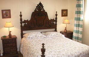 3 chambres, fer et planche à repasser, accès Internet, draps fournis