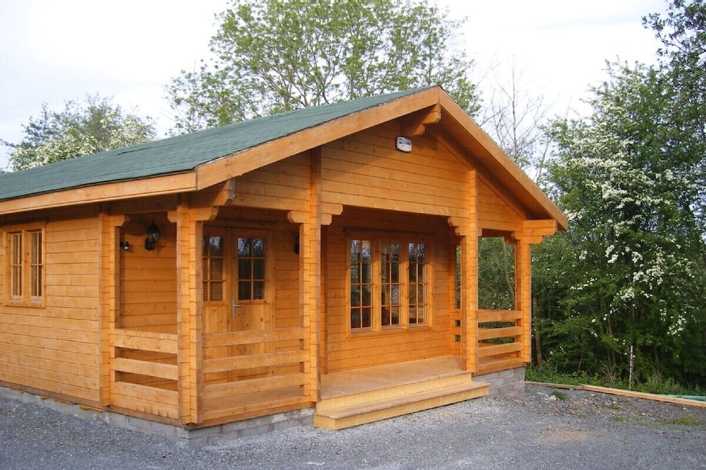 4 Star Self Catering lakeside holiday log cabin in County Monaghan Ireland