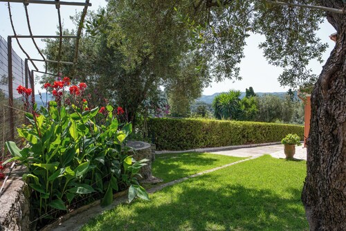 Character Private Villa With Two Swimming Pools In