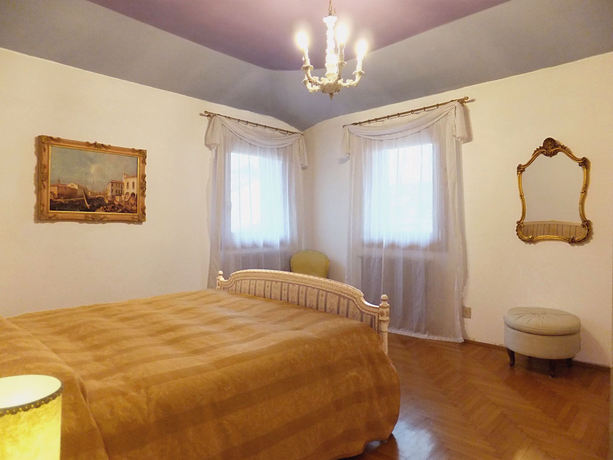 'Palazzo Rossi' Apartment 3B in the old town with balcony, free parking and WiFi