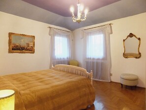 2 camere, materassi in memory foam, ferro/asse da stiro