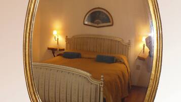 2 camere, materassi in memory foam, ferro/asse da stiro