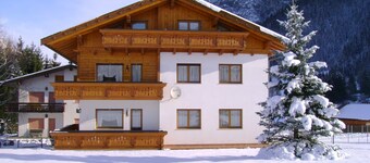 APARTMENT IN THE WHITE MAGIC OF THE DOLOMITES