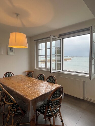 BZ sea view and close to town center