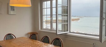 BZ sea view and close to town center