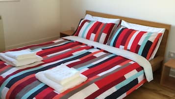 2 bedrooms, iron/ironing board, WiFi, bed sheets