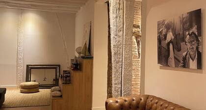 Minimalist apartment in the heart of Bilbao, metro and parking at 50m