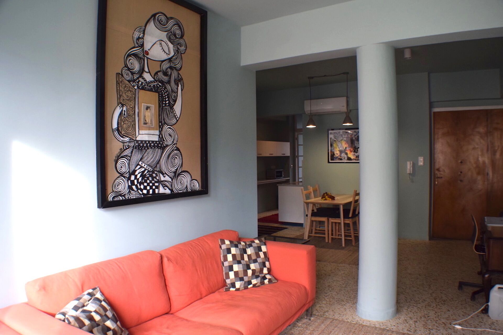 Contemporary 2 bedroom apartment, great views, sleeps 5.