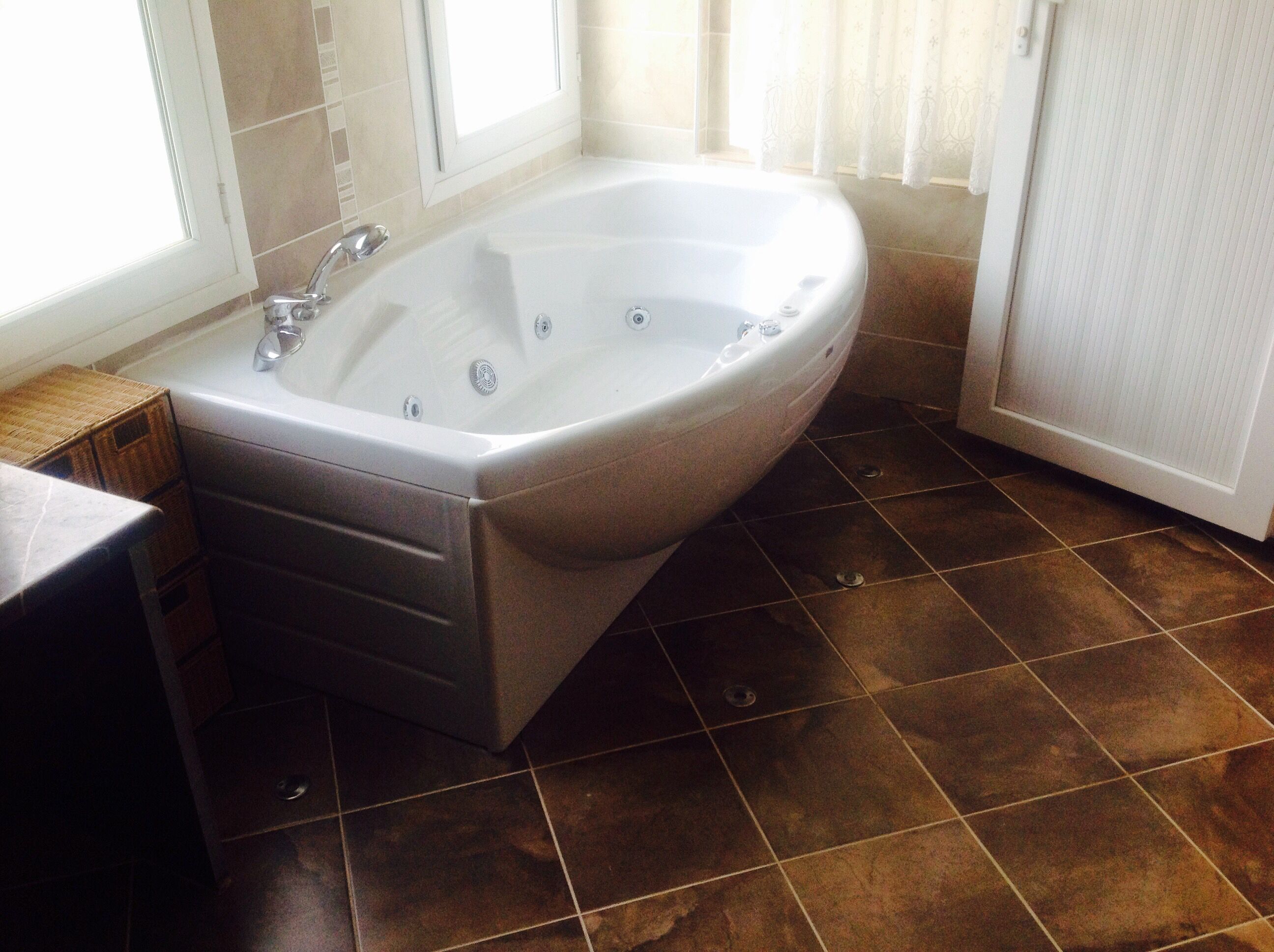 Luxury 6 bedroom villa all ensuite , private pool free wifi,aircon,Sat TV