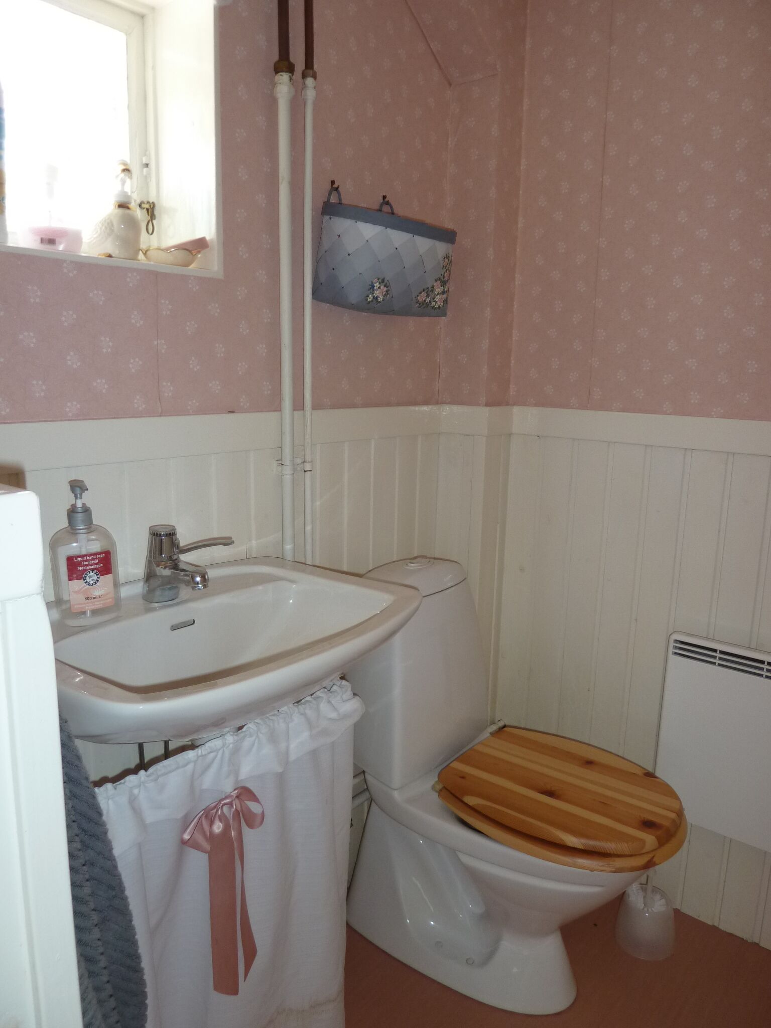 Charming cottage near the sea