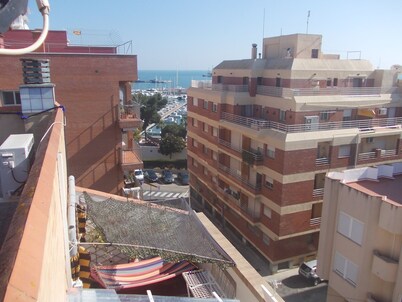 LA FORADADA HUTTE APARTMENT 031703.