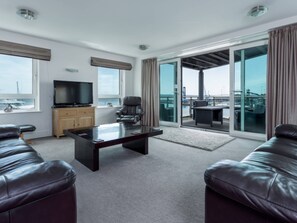 TV, DVD player, offices - Panorama - 180-Degree Harbour Views (Poole)