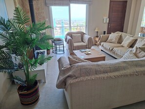 Smart TV, DVD player, stereo - 5 * villa with sea views to take your breath away near Coral Bay in Peyia .  (Napoleontos, Reiza Village)