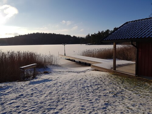 House with beautiful lake wive, boat can be rented.