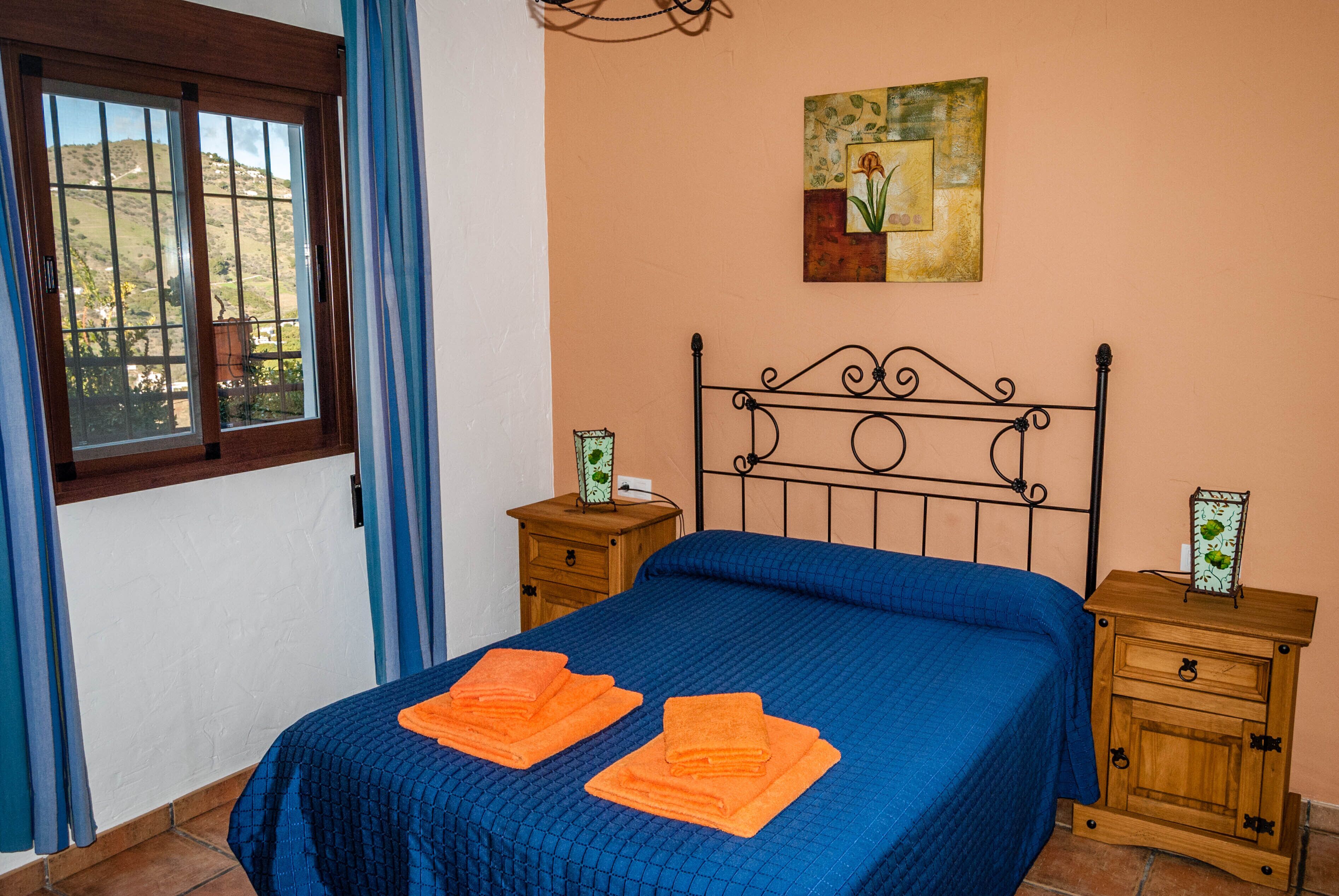 1 slaapkamer, een strijkplank/strijkijzer, reisbedje, gratis wifi