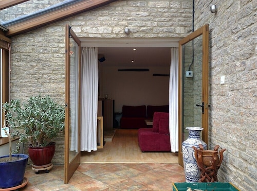 Superb maalaistalo asetettu yli 50 hehtaarin oma Meadows ja metsää