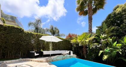 Gorgeous 4 bedroom villa with private, Heated pool, 10 min walk into Nice town