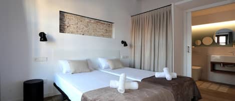 3 chambres, fer et planche à repasser, accès Internet, draps fournis