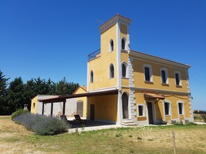 Exterior - farmhouse in a hilly position a stone's throw from the sea (chieuti)