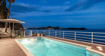 Dubrovnikin yksityinen ranta ja uima-allas viehättävä rantahotelli 10: lle