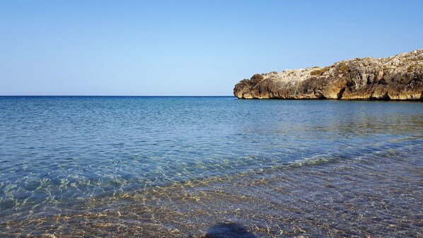 Beach nearby, sun loungers, beach towels - Villa with swimming pool facing the sea, for those who love peace and privacy (Marzamemi (Pachino) -SR)