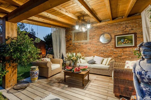 Villa Lorena, a Family Vintage Home with Indoor Pool, Air Conditioning, Outdoor Pool, Fitness Room & Wifi