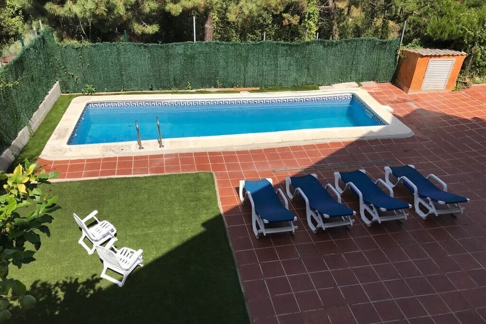 Blanes Costa Brava, Villa with garden and private pool and near the beach