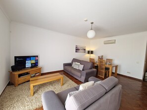 Fernseher, DVD-Player