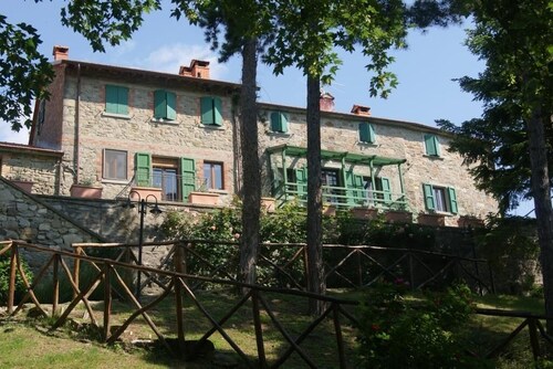 Fattoria di Arsicci, your home in Italy.