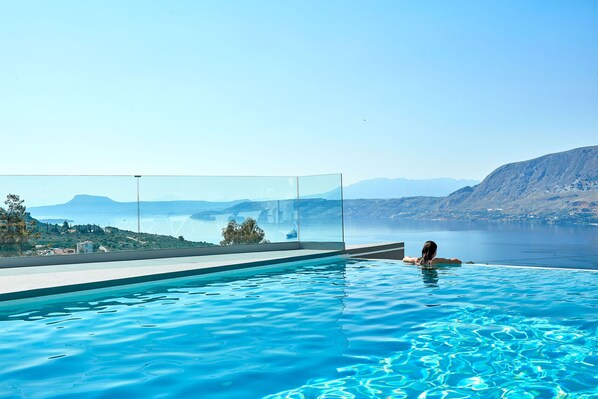A heated pool - An exclusive fully staffed private villa for demanding holidays! (Chania)