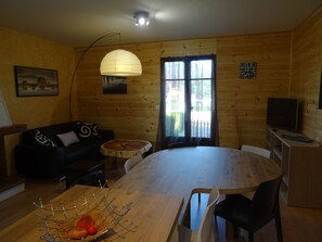 Interior - In Mimizan-plage sud, detached house with fenced garden, 2km from beaches (Mimizan)