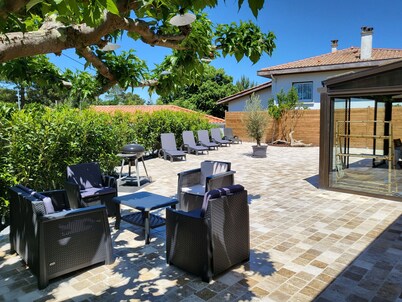 In Mimizan-plage sud, detached house with fenced garden, 2km from beaches