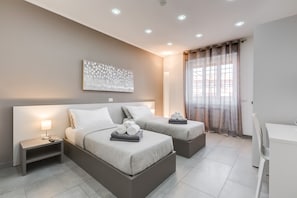 3 Schlafzimmer, Zimmersafe, Bügeleisen/Bügelbrett, Reisekinderbett