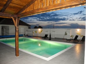 Piscine extérieure, piscine chauffée